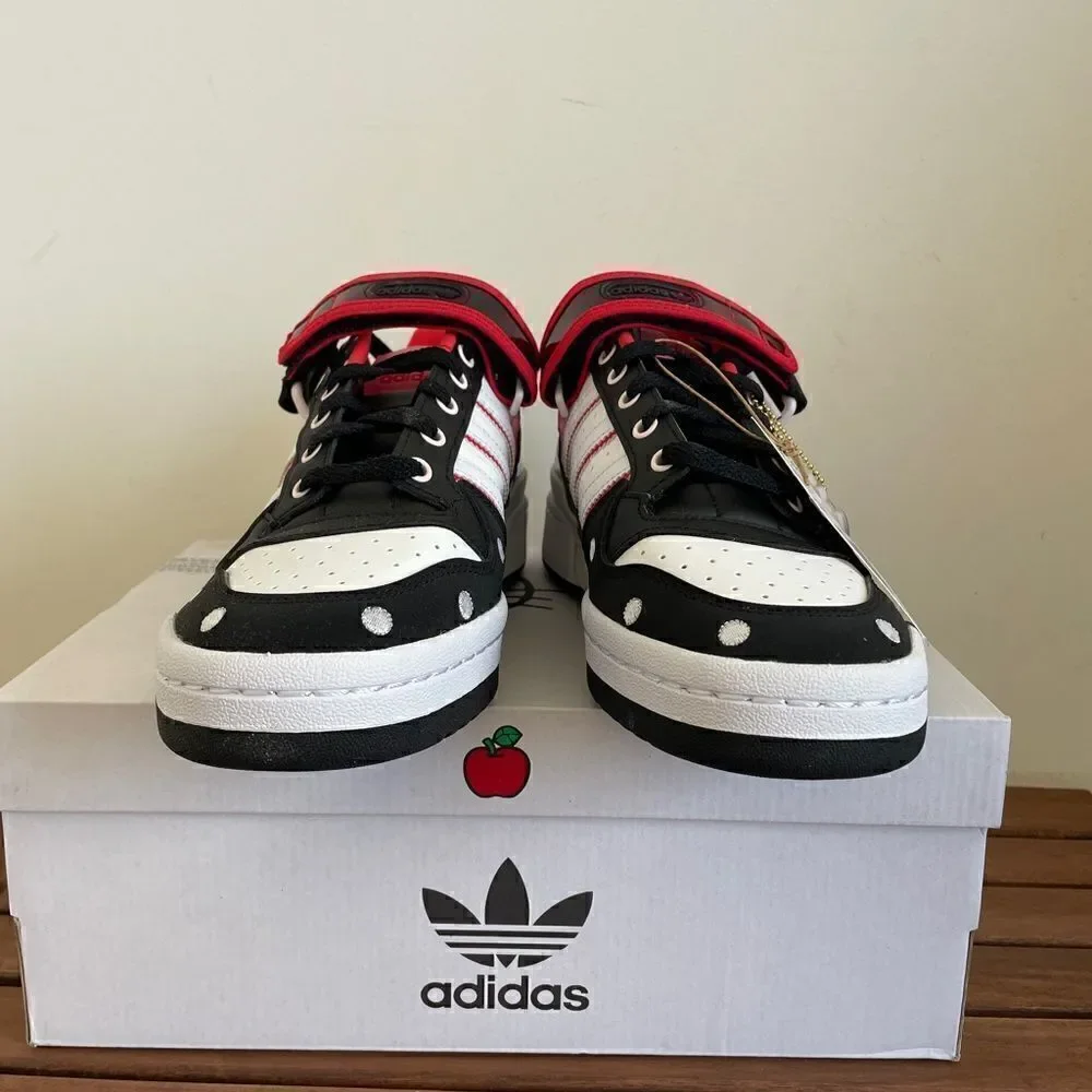 Adidas Forum Low Hello Kitty Polka Dot Women Size 8(GW7167)box slightly crushed